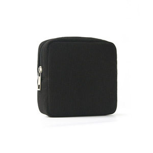 Sac de rangement en velours côtelé avec fermeture éclair, écologique et durable, avec sangle de poignet portable pour serviettes hygiéniques, usage domestique, motif léopard - Product Image 2