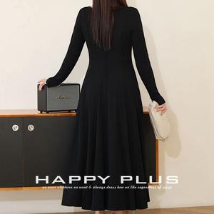 ชุดเดรสยาวทรงเข้ารูปคอวี แขนยาว สีดำ ไซส์พลัส สำหรับผู้หญิง แบรนด์ Happy Plus ทรงกระโปรงบาน สีพื้น เรียบง่าย - Product Image 3