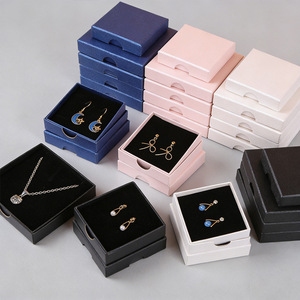 Caja de Joyería de Cartón Ecológica con Logotipo Personalizado del Proveedor, Forro de Esponja Negra, para Collar, Anillo, Colgante, Día de San Valentín - Product Image 5