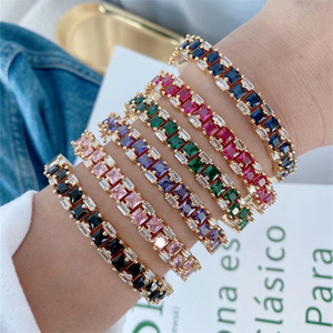 Prix de gros : Nouveaux ensembles de bijoux pour femme en zircon, plaqué <span class=keywords><strong>or</strong></span> coloré, comprenant bracelet manchette et bague, design doré - Product Image 1