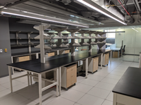 Banc de laboratoire modulaire sur mesure ODM avec évier, robinet, tiroirs et cadre latéral en H pour laboratoire de chimie scolaire - Vente en gros