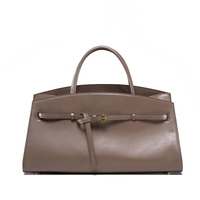 Sac à bandoulière personnalisé avec logo, petit MOQ 50 pièces, sac à main en cuir taupe tendance, sacoche de luxe à poignée supérieure pour marques