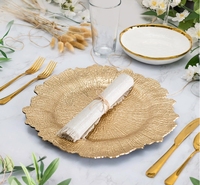 Assiettes de Présentation en Plastique Doré 13 Pouces, Bordure Récif, Vaisselle de Luxe pour Dîners, Mariages et Banquets
