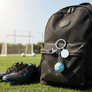 Portachiavi a Forma di Pallone da Calcio Azzurro con Chiusura in Metallo, Accessorio Charm - Product Image 3