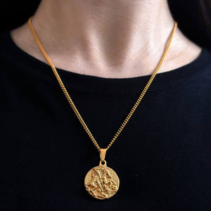 Ensembles de bijoux à la mode en acier inoxydable 18K PVD plaqué or mode personnalisé Saint George médaille St George de Lydda collier pour homme - Product Image 2