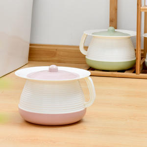 Urinoir portable sur pied pour adultes et enfants, rose, bleu, vert, en matériau PP avec couvercle, utilisation en chambre, forme ronde, Ltu10100045 - Product Image 1