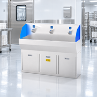 Système d'entrée hygiénique automatique pour salle blanche avec machine de nettoyage des semelles et poste de contrôle du personnel