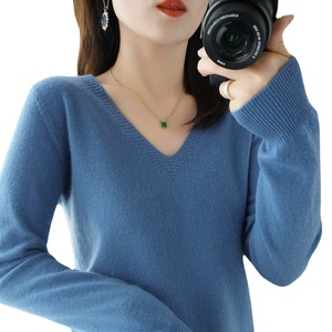 Suéter de punto con cuello en V para mujer, manga larga, color sólido, ajuste holgado, adelgazante, fino, estilo coreano, para otoño e invierno - Product Image 5
