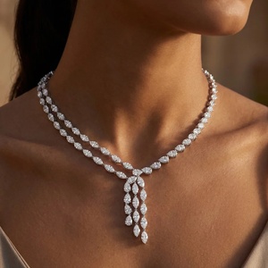 Collar con Diamantes en Forma de Marquesa y Pera - Oro de 9k, 14k, 18k - Product Image 2