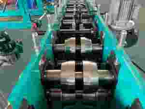 Trockenbau gebrauchte Decke C U Metall bolzen und Ketten rollen form maschine Bolzen-und Läufer herstellungs maschine - Product Image 4