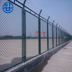 سياج معدني آمن مصنوع من المزرعة والحديقة ، سياج طلاء بلاستيكي أخضر للمنزل - Product Image 1