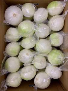 Gepelde ui, helemaal in de koudeketen verwerkt, vacuüm verpakt om de versheid te behouden en de originele uiensmaak te behouden. - Product Image 4