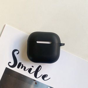 Venta caliente para <span class=keywords><strong>Iphone</strong></span> para <span class=keywords><strong>AirPods</strong></span> TPU Soft Case Protección personalizada con hebilla de Montañismo <span class=keywords><strong>Precio</strong></span> de fábrica para <span class=keywords><strong>airpods</strong></span> - Product Image 5