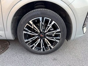 2023 Hongqi HS5 2,0 T <span class=keywords><strong>Coches</strong></span> <span class=keywords><strong>de</strong></span> gasolina usados Techo solar <span class=keywords><strong>de</strong></span> 5 plazas Asientos delanteros <span class=keywords><strong>de</strong></span> cuero ACC Crucero <span class=keywords><strong>Segunda</strong></span> <span class=keywords><strong>mano</strong></span> Izquierda Turbo R18 Manual - Product Image 6