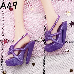 [3 couleurs] Chaussons à talons hauts pour poupée de 30 cm, accessoires pour <span class=keywords><strong>maison</strong></span> de poupée, chaussures de déguisement, décoration en plastique pour mini-poupée - Product Image 5