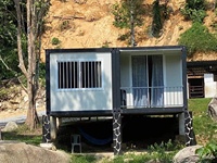 Maison conteneur modulaire préfabriquée en panneaux sandwich à structure en acier, démontable, en kit plat, avec chambre et salle de bain