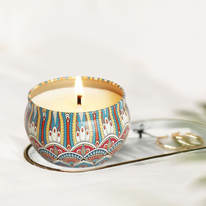 Bougies parfumées de luxe rétro faites à la main en cire de soja, dans de petites boîtes en fer colorées, parfum longue durée, bougies parfumées personnalisables - Product Image 3