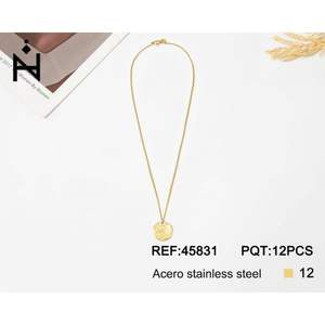 Collar de Acero Inoxidable con Letra S, 1.9 cm, Estilo Gargantilla, a la Moda - Product Image 3