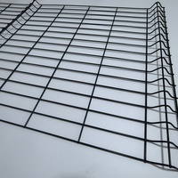 Clôture en treillis métallique courbé en V 3D personnalisable en usine, poteaux galvanisés revêtus de PVC, sécurité domestique, montage facile pour l'extérieur moderne