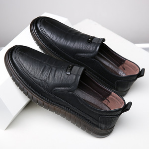 Chaussures en cuir de style business pour homme, couleur gris, à enfiler, respirantes, légères, pour toutes les saisons, chaussures de marche quotidiennes - Product Image 3