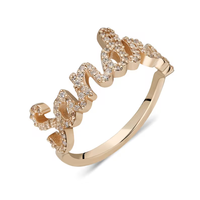 Anillo con Letra Personalizable Qiuhan, Chapado en Oro de 18K, Micro Pavé de Circonitas, Anillo de Banda Cerrada, Regalo Personalizado para Mujer