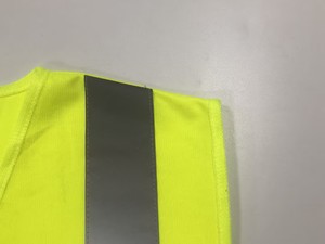 เสื้อกั๊กนิรภัยสะท้อนแสงสำหรับงานก่อสร้าง ผ้าโพลีเอสเตอร์ แบบกำหนดเอง มองเห็นได้ชัดเจน พร้อมกระเป๋า - Product Image 6