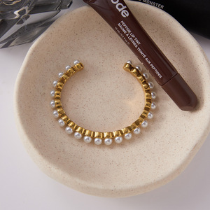 18K PVD vàng tấm thép không gỉ Vòng đeo tay hợp thời trang thanh lịch duyên dáng nhựa ngọc trai mở Cuff Bangle - Product Image 5