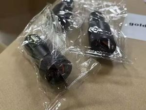 ที่ชาร์จโทรศัพท์มือถือในรถยนต์แบบเร็วพิเศษ USB PD 3.1A อลูมิเนียม แบบกำหนดเอง รองรับ QC2.0 Type C พร้อมไฟ LED - Product Image 6