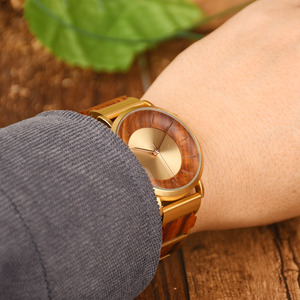 Bestseller Made in China: Orologio Resistente all'Acqua in Acciaio Inox 316L con Cinturino in Legno d'Ulivo Naturale per Uomo e Donna - Product Image 3