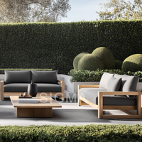 Moderner Outdoor-Teakholz-Sessel mit Weißem Kissen Luxuriöser Garten-Terrassen-Loungesessel Minimalistischer Rahmen für Villa und Poolbereich