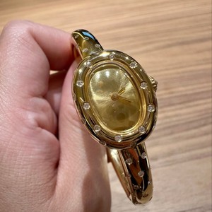Nouvelle montre bracelet ovale pour femme <span class=keywords><strong>Kaja</strong></span> 2025, cadran de 37 mm, mouvement à quartz, résistante à l'eau, dorée avec accents de diamants 18 carats - Product Image 2