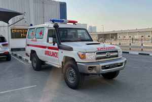<span class=keywords><strong>Toyota</strong></span> <span class=keywords><strong>Land</strong></span>-Cruisers d'occasion économique <span class=keywords><strong>Ambulance</strong></span> à toit rigide LX78 CAR - Product Image 6