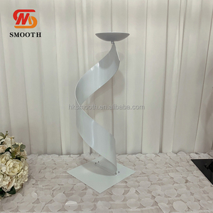 Elegante Soporte de Metal para Flores en Negro, Blanco y Dorado, Centro de Mesa para Bodas, Eventos, Fiestas y Cumpleaños - Product Image 2