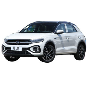 En Stock v w <span class=keywords><strong>T</strong></span> <span class=keywords><strong>Roc</strong></span> R <span class=keywords><strong>Line</strong></span> 2024 1,5 <span class=keywords><strong>T</strong></span> 300TSI 2WD Starlight Edition con panorámica Sunproof SUV - Product Image 4