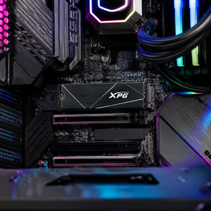 XPG M.2 NVMe SSD PCIe Gen 3.0 4.0 X4 2280 Solid State Drive dengan Heatsink Aluminium untuk Upgrade PC Gaming Laptop Desktop - Product Image 4