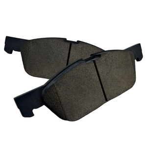 Plaquettes de frein en céramique de haute qualité, ultra silencieuses, faiblement émiettantes et résistantes aux hautes températures, adaptées aux freins Toyota et Honda. - Product Image 1