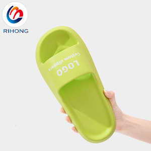 Nuovo arrivo di alta qualità estate luce <span class=keywords><strong>eva</strong></span> schiuma unisex dimensioni personalizzate logo oem sandali cuscino nuvola diapositive - Product Image 4