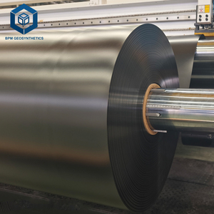 Feuilles de géomembrane HDPE anti-UV de 1,0 mm/1,5 mm – Revêtements durables et écologiques pour fermes piscicoles, fermes crevettières et bassins de fumigation en empilage - Product Image 6