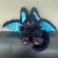 Niedliches Fantasy-Fledermaus-Drachen-Plüschtier, Weiches Flauschiges Schwarzes Geflügeltes Monster, Stofftier-Puppe, Heimdekoration, Sammlerstück, Geschenk für Fans