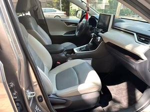 <span class=keywords><strong>Toyota</strong></span> <span class=keywords><strong>RAV4</strong></span> en Oferta, SUV de 5 Plazas, 163KW 221 Nm, Automático, Volante a la Izquierda, R18, Auto Usado con Interior Oscuro - Product Image 5