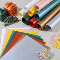 Papier nacré sur mesure 120 g/m² 250 g/m² Carton nacré scintillant pour emballage cadeau de boîte à vin et bouteille