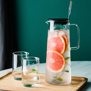 Carafe à eau en verre de 48 oz avec couvercle en acier inoxydable, carafe pour boissons froides, pichet à jus de citron - Product Image 1