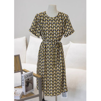Robe de luxe 100 % soie de mûrier à imprimé géométrique pour femme, élégante, vintage, à manches courtes, coupe trapèze, longueur midi, été 2026