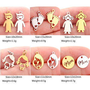 Breloques <span class=keywords><strong>en</strong></span> acier inoxydable plaqué or 18 carats coeur d'amour maman famille garçon fille pendentifs colliers cadeaux de fête des mères fournitures de bijoux - Product Image 3