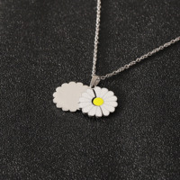 Collier tendance en acier inoxydable, déclaration élégante, sans ternissement, séparable, aimant, résine, pendentif fleur de marguerite, colliers pour femmes