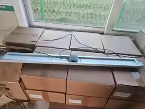 अनुकूलित संकीर्ण मोनो ग्लास सौर पैनल 20w <span class=keywords><strong>7v</strong></span> 1350*100*25 मिमी ग्लास सौर स्ट्रीट लाइट के लिए - Product Image 5