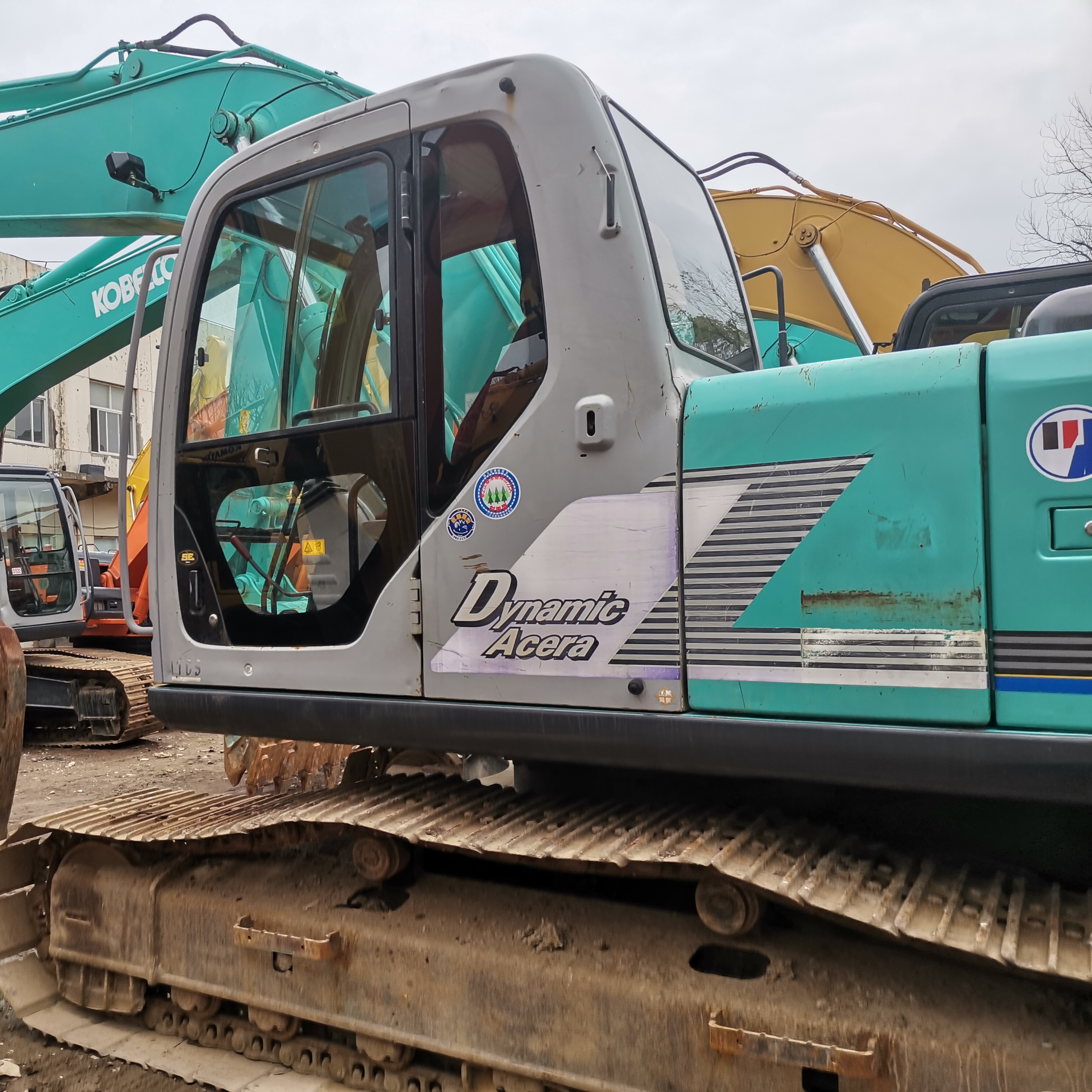 High Performance Used Excavators - Kobelco Sk200-6 & Sk140-8
