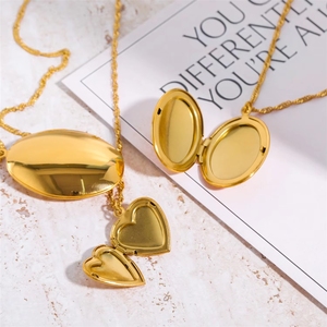 Personalisierte Herzförmige Medaillons-Halskette mit Bildern Foto Valentinstag Gedenk-Modeschmuck für Frauen Männer - Product Image 2
