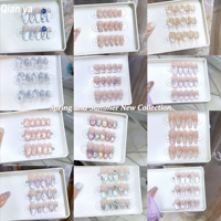 Qianya Spring Faux Ongles à Presser Effet Œil de Chat Faits Main, 10 Pièces, en Acrylique, pour Femme, Ensemble Floral de Luxe Peint à la Main