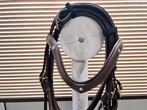 Équipement de course de chevaux de haute qualité Bride en cuir d'excellente qualité et support de jambe disponible en vrac - Product Image 4